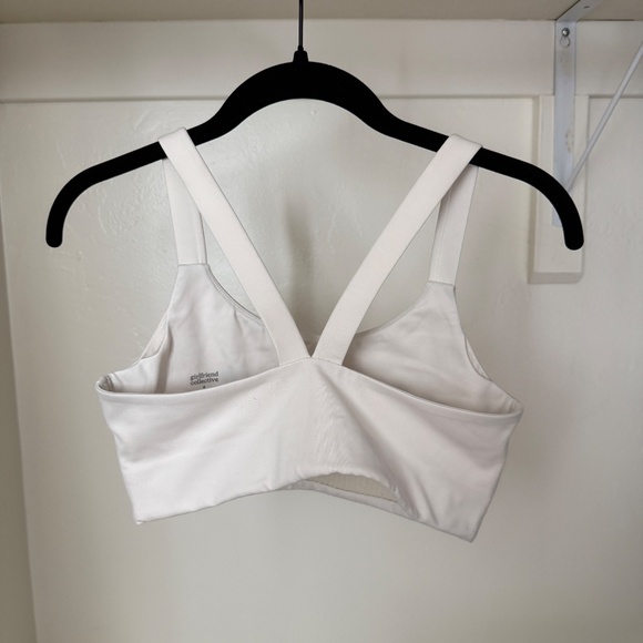Girlfriend Collective Sports Bra - Picture 2 of 3